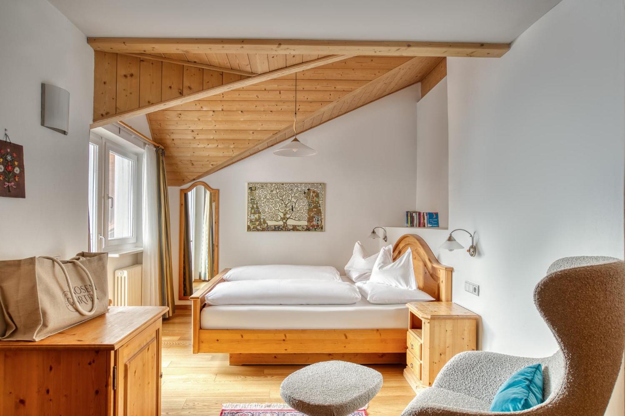 Hotel Berghaus Rosengarten 노바레반떼 객실 사진