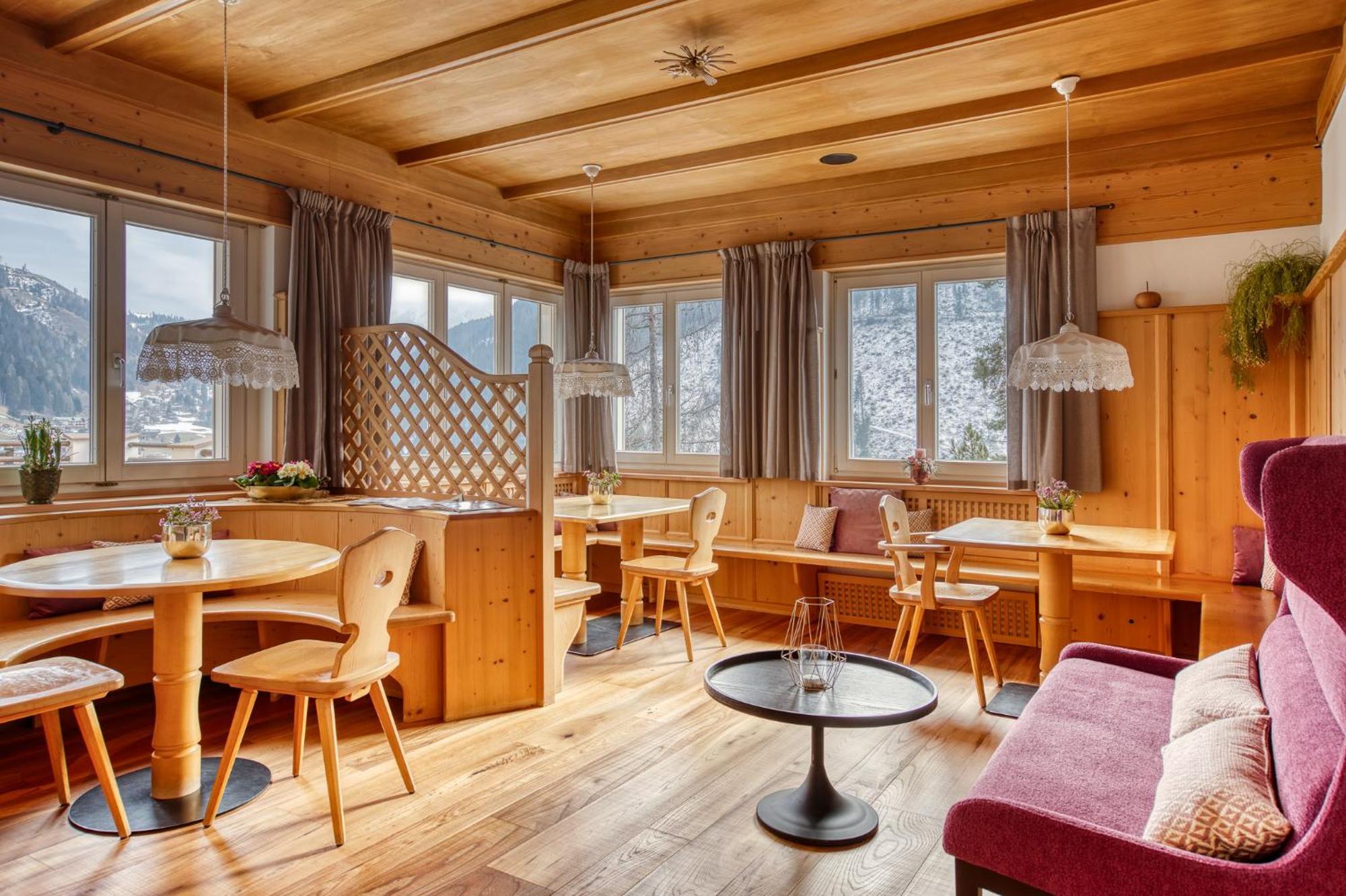 Hotel Berghaus Rosengarten 노바레반떼 외부 사진